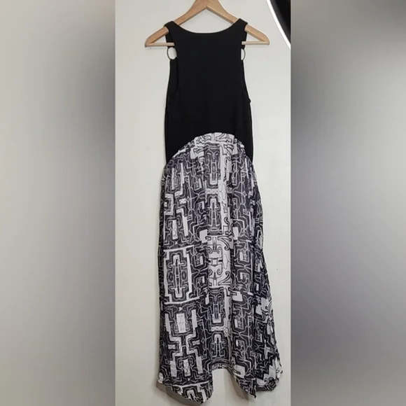 Anthropologie Sleeveless Scoop-Neck Maxi Dress Black/ White Size Xs